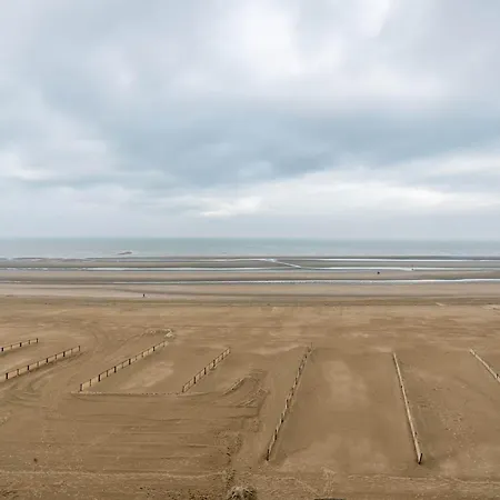 In With Stunning Sea View, Cleaning Included 아파트 코크시데