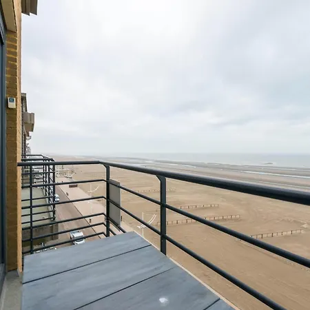 In With Stunning Sea View, Cleaning Included